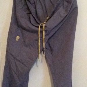 Wonder wink grey scrub pants